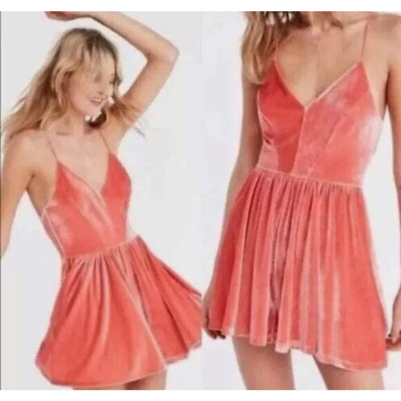 Silence + Noise size medium velvet jumpsuit - Picture 2 of 5